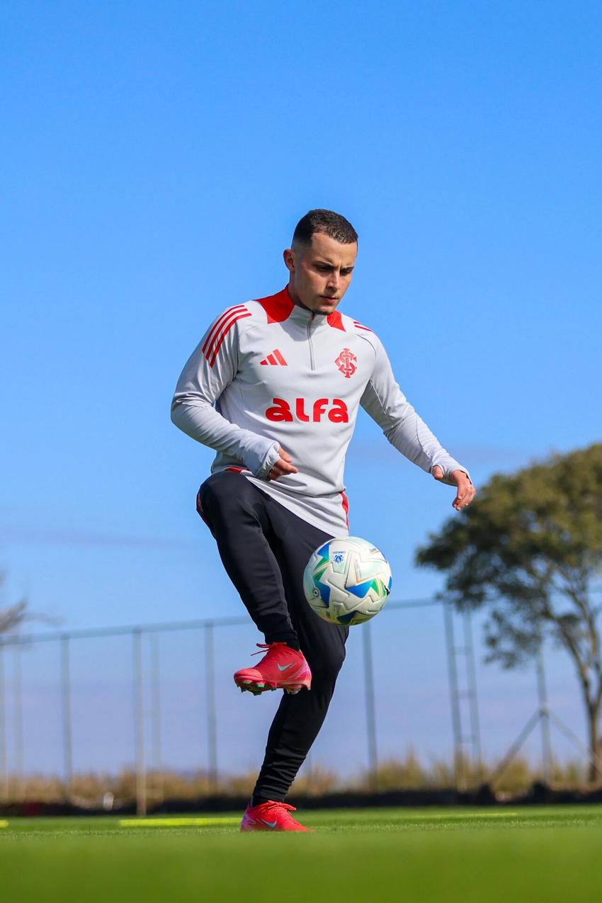 Bruno Gomes, lateral-direito do Internacional