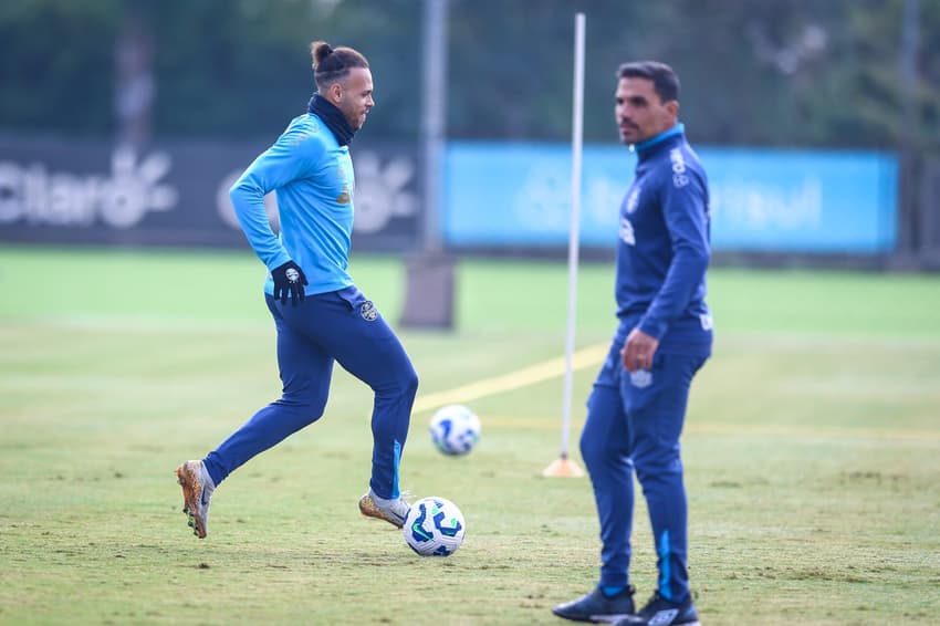 Braithwaite tem desconforto no tornozelo. (Foto: Lucas Uebel/Grêmio FBPA)