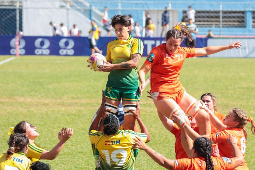 Brasil x Holanda, em amistoso da Seleção Brasileira de rugby feminino (foto: Fotojump/Brasil Rugby)