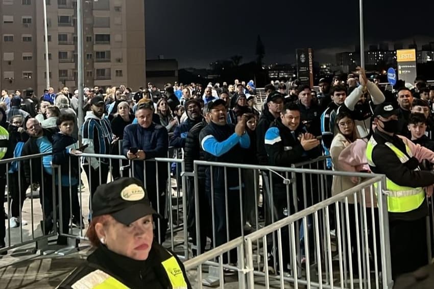 Filas no acesso à Arena do Grêmio. (Foto: Reprodução/Grêmio FBPA)