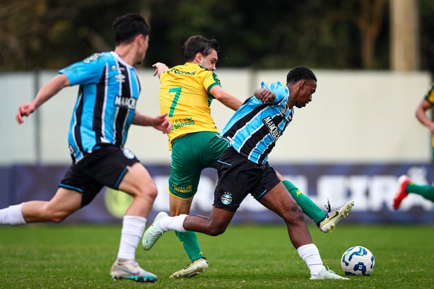 Grêmio perdeu por 4 a 2 para o Cuiabá pelo Campeonato Brasileiro Sub-20. (Foto: Angelo Pieretti/Grêmio FBPA)
