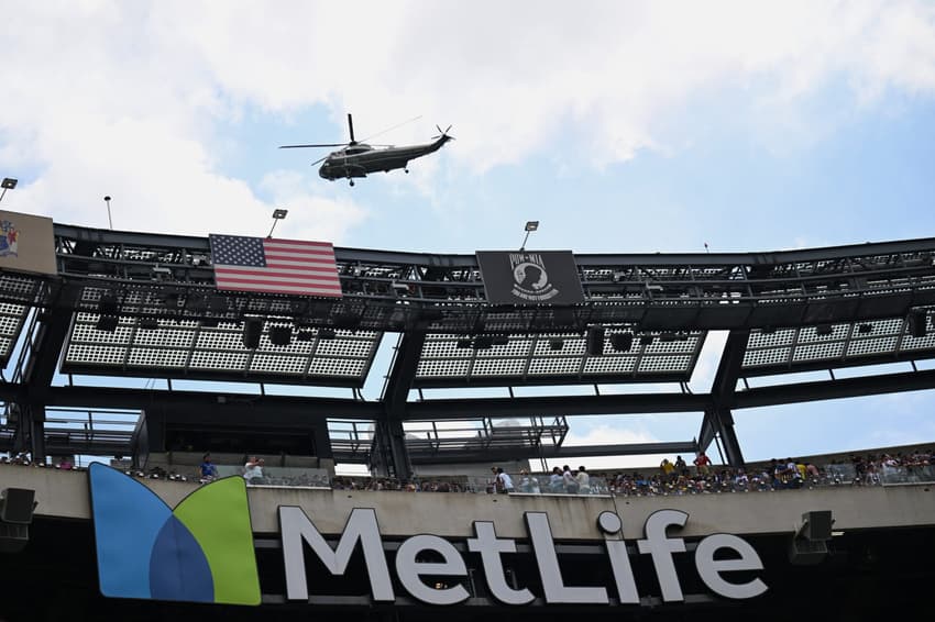 Helicóptero de Trump chega no MetLife Stadium para a final do Mundial de Clubes entre Chelsea e PSG