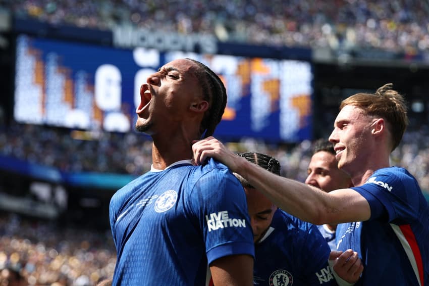 João Pedro comemora gol do Chelsea sobre o PSG na final do Mundial de Clubes