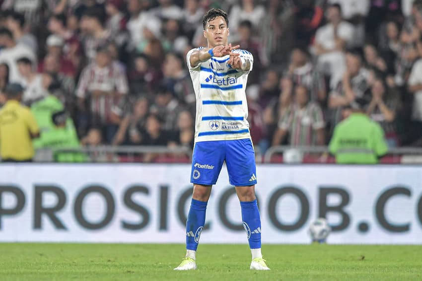 Kaio Jorge comemorando gol do Cruzeiro (Foto: Thiago Ribeiro/AGIF)