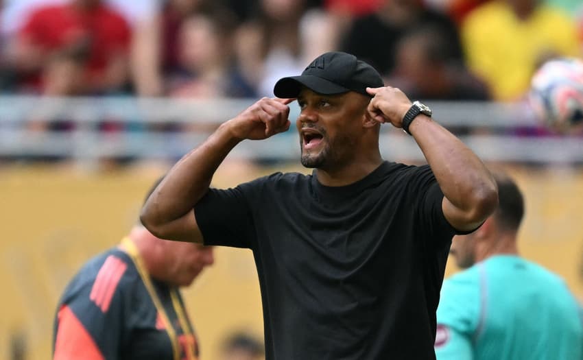 Kompany orienta Bayern contra o Flamengo no Mundial