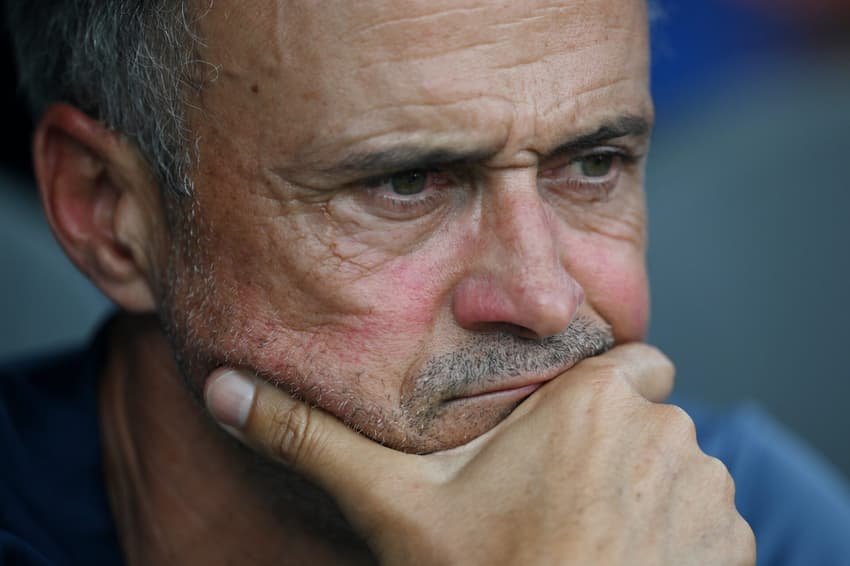 Luis Enrique observa duelo entre Chelsea e PSG na final do Mundial