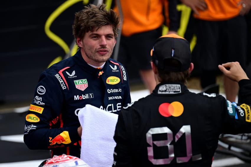 Max Verstappen apó o treino classificatório do GP da Inglaterra (foto: Ben STANSALL / AFP)