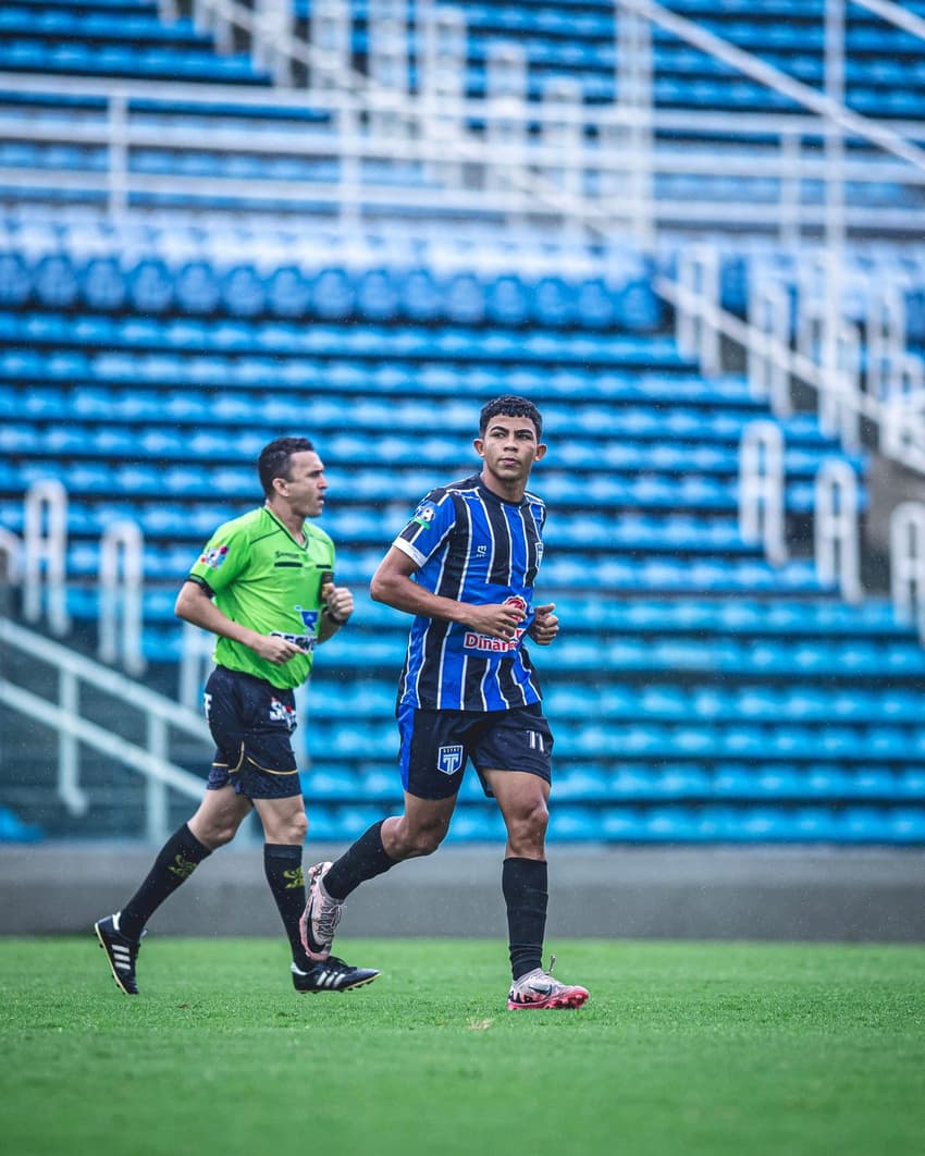 Paulinho, atacante de 19 anos do Tirol (Foto: Baggio Rodrigues)