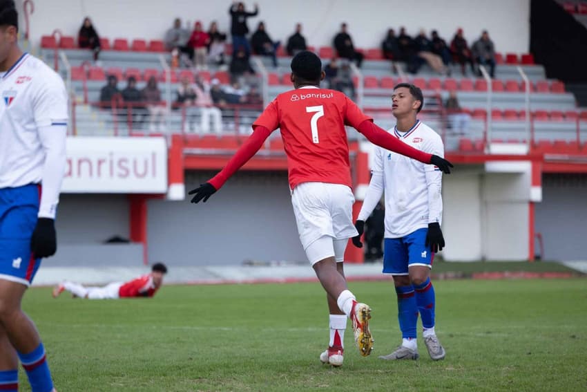 Raykkonen, atacante do time sub-17 do Internacional
