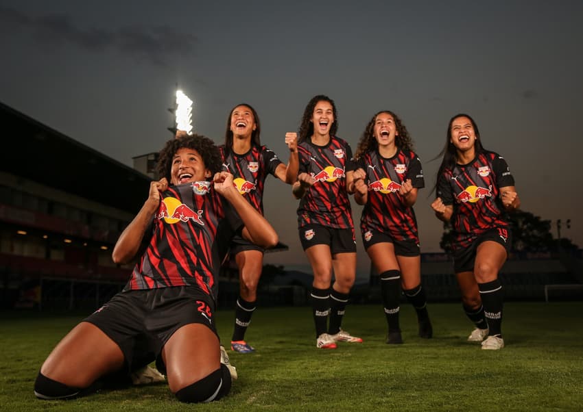 Red Bull Bragantino terceiro uniforme