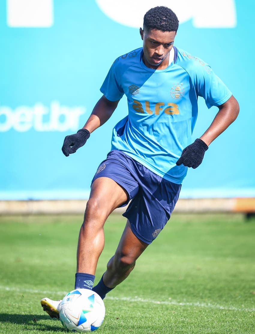 Riquelme em treinamento do Grêmio. (Foto: Lucas Uebel/Grêmio FBPA)