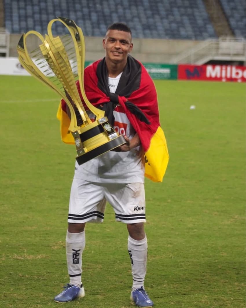 Negueba campeão pelo Globo (Foto: redes sociais)