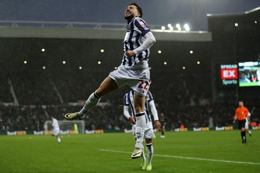 Mikey Johnston em ação pelo West Bromwich (Foto: Reprodução/Mikey Jonhston)