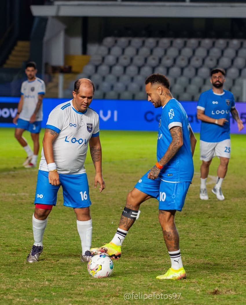 Neymar promove amistoso com a Loovi, uma das patrocinadores do Peixe. (Foto: Divulgação/ Loovi)