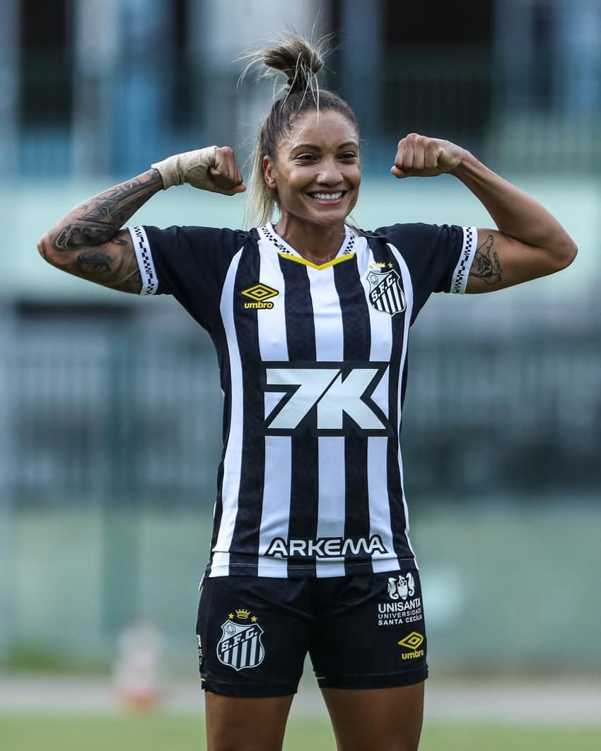 Laryh comemora gol pelo Santos (Foto: redes sociais)