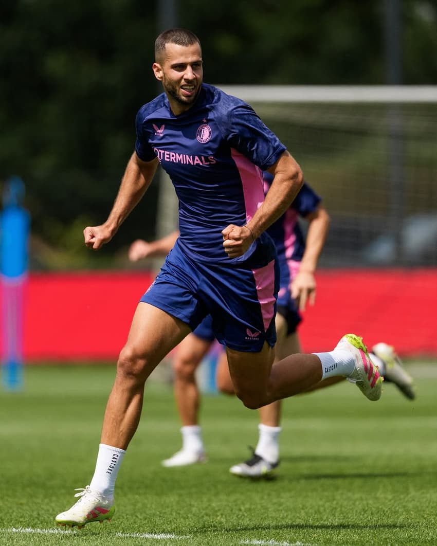 Hancko em treino do Feyenoord, da Holanda (Foto: Reprodução/Hancko)