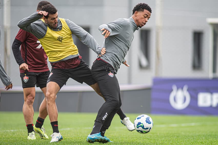 Jogadores do Vitória em treino no CT do Grêmio (Victor Ferreira / EC Vitória)