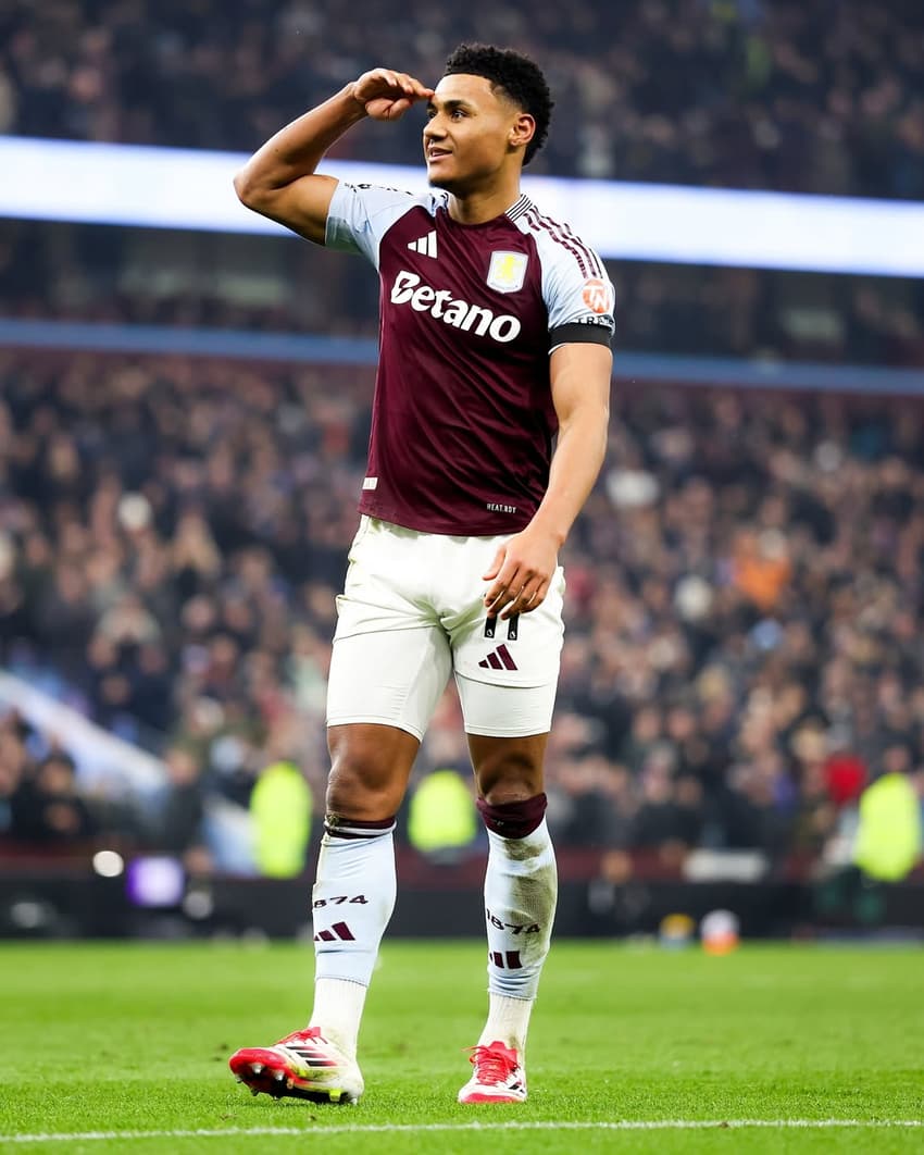 Watkins em ação pelo Aston Villa na temporada 2024/25 (Foto: Reprodução/Instagram)