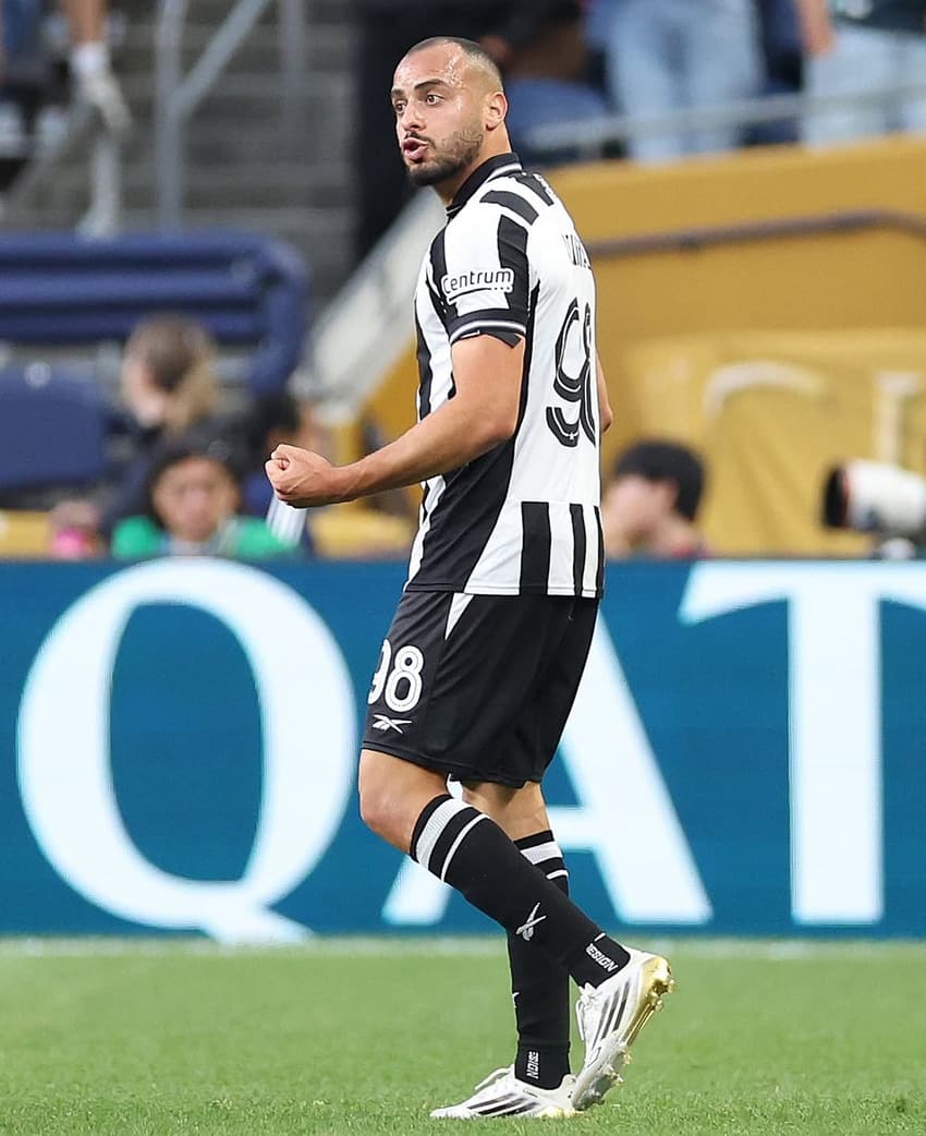 Arthur Cabral na partida contra o Seattle Sounders (Foto: Reprodução/Instagram)