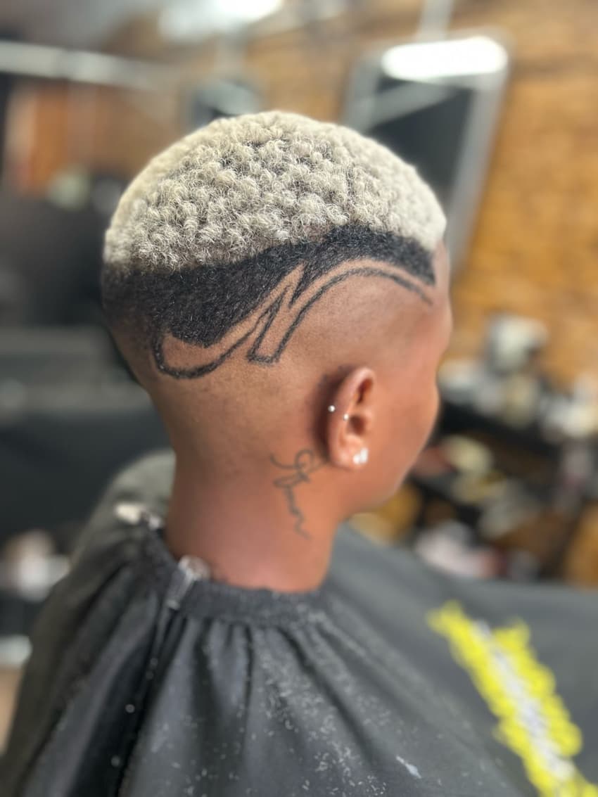 Corte de Jhonson, craque da Seleção Brasileira e do Corinthians. (Foto: Rabiscando/Divulgação)