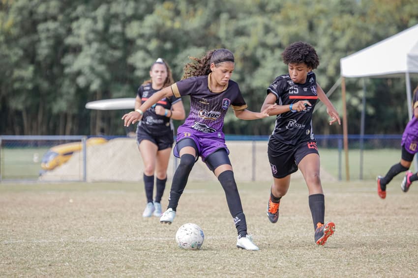 Centro de Apoio ao Futebol Feminino (CAFF) atende crianças e adolescentes no Rio de Janeiro. (Divulgação/Lana Costa/LV PHOTOS/IberCup)