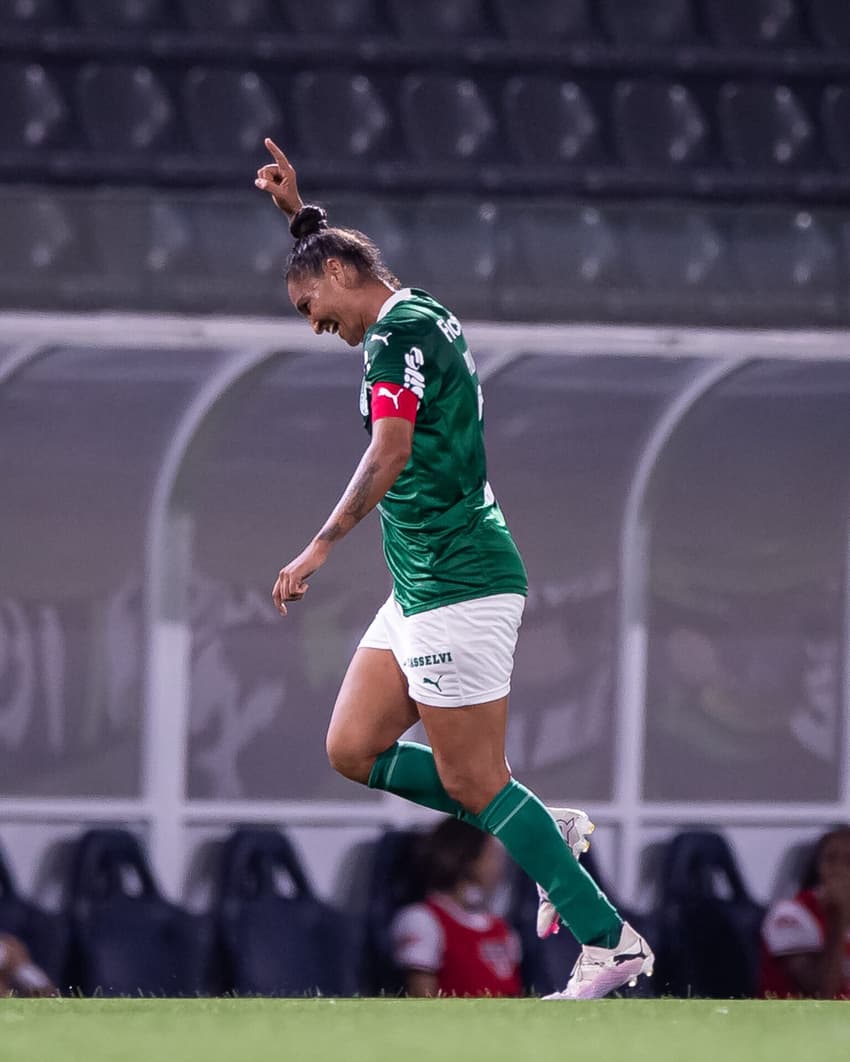 Poliana, zagueira do Palmeiras, é uma das lideranças da equipe. (Foto: João Brandino)