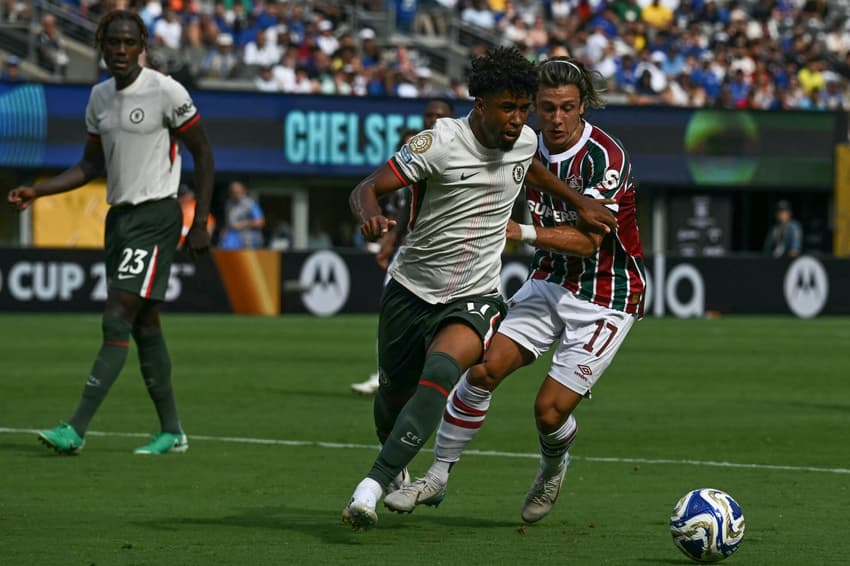 Andrey Santos contra o Fluminense no Mundial de Clubes. (Foto: Paul Ellis / AFP)
