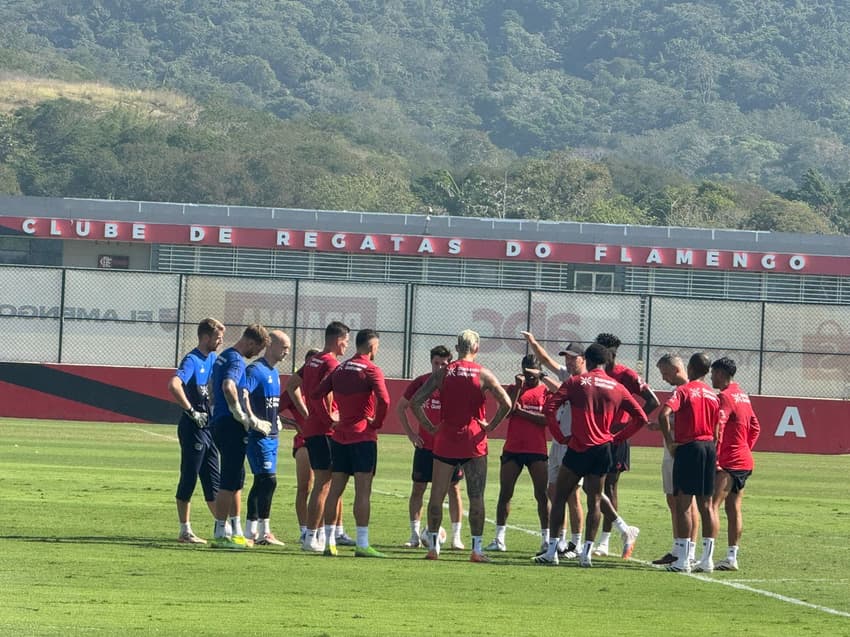 bayer leverkusen treino time titular