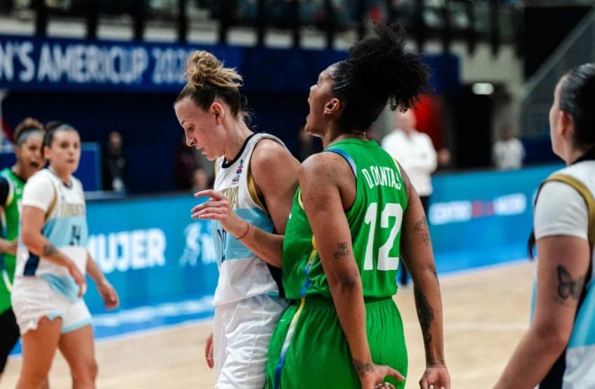 Brasil estreou na competição com vitória sobre a Argentina