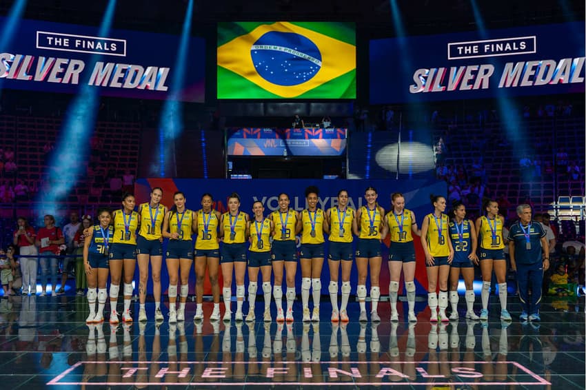Seleção feminina de vôlei conquista prata na VNL feminina (Foto: Volleyball World)