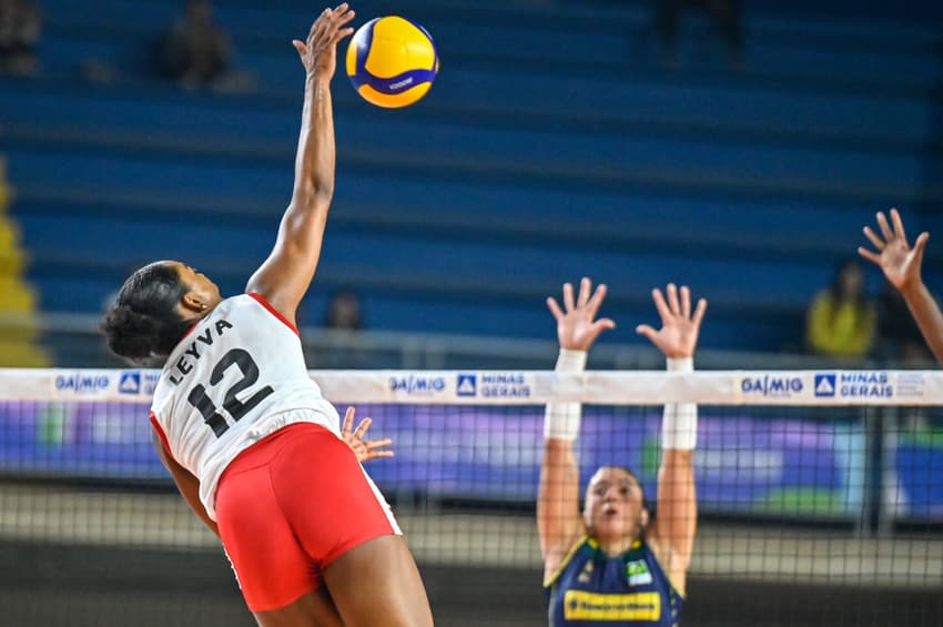 O Peru derrotou o Brasil por 3 sets a 1 (Foto: Gustavo Rabelo/BHFoto)