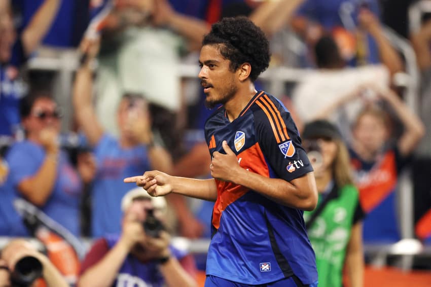 Evander, ex-Vasco, comemora gol pelo Cincinnati contra o Inter Miami