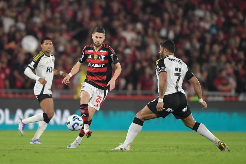 Jorginho, do Flamengo, durante partida contra o Atlético-MG