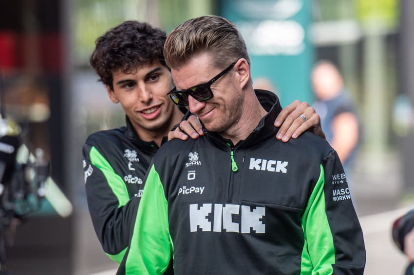 Gabriel Bortoleto e Nico Hulkenberg, da Sauber, no GP da Bélgica pela F1 2025 (Foto: JONAS ROOSENS / BELGA / AFP)