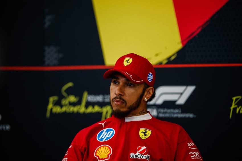 Lewis Hamilton protagonizou polêmica no treino livre (Photo by Dimitar DILKOFF / AFP)