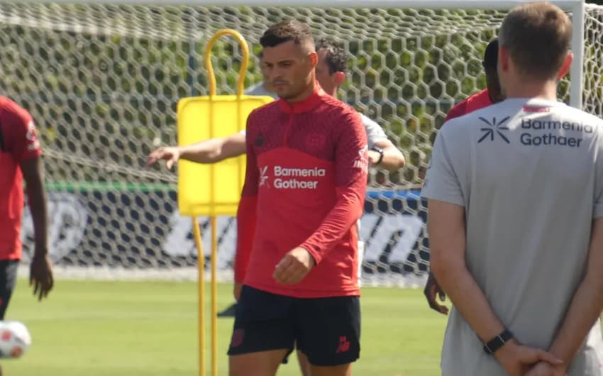 Mercado da Bola: Granit Xhaka é alvo do Sunderland (Foto: Lucas Bayer/Lance!)