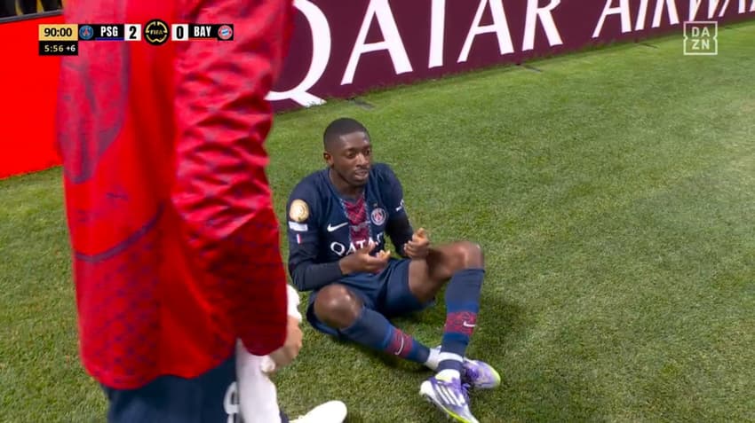 Dembélé comemorou seu gol contra o Bayern de Munique homenageando a comemoração de Diogo Jota, falecido na última quinta-feira (Foto: Reprodução/DAZN)
