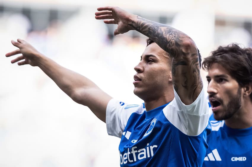 Kaio Jorge comemora seu gol contra o Ceará