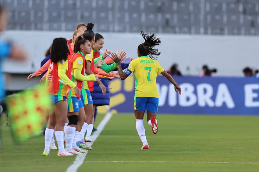Brasil venceu Bolívia por 6 a 0 com três gols de Kerolin. (Foto: Lívia Villas Boas/ CBF)