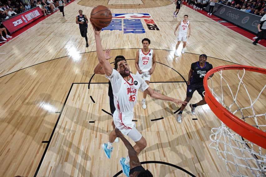Maozinha Pereira, do Bulls, em ação pela NBA Summer League (Foto: David Dow/NBAE via Getty Images/AFP)