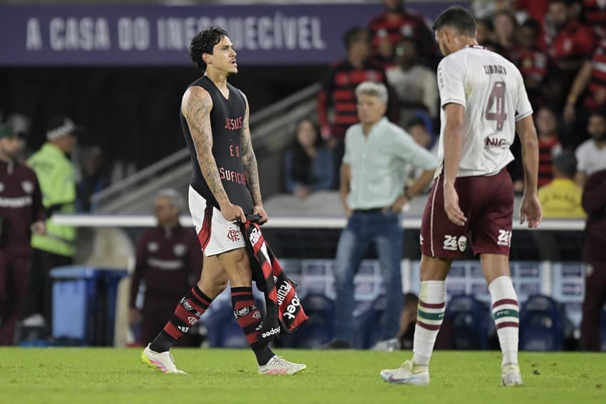 Pedro decidiu para o Flamengo no clássico com o Fluminense