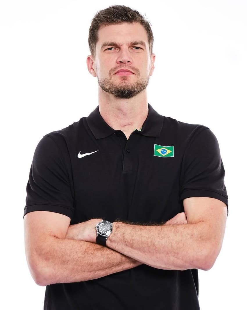 Tiago Splitter foi auxiliar técnico da Seleção Brasileira de Basquete nas Olimpíadas de Paris 2024 (Foto: Reprodução/Instagram: @tiagosplitter)