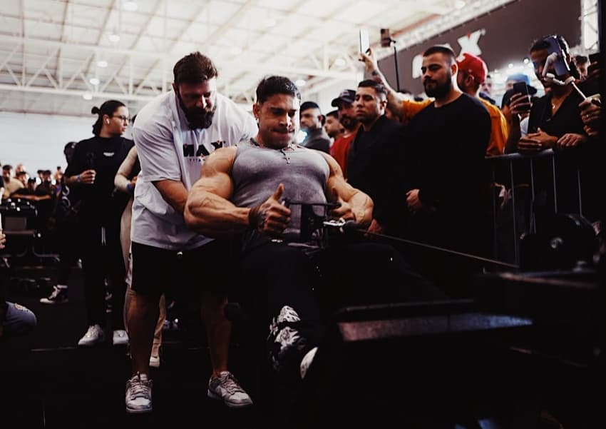Ramon Dino em treino aberto (Foto: Reprodução/Instagram @ramondinopro)