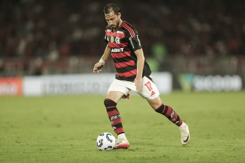 Matías Viña no Flamengo x Atlético-MG (Foto: Gilvan de Souza/Flamengo)