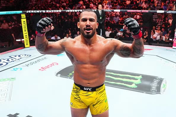 Vitor Petrino abre as vitórias brasileiras no card principal do UFC Nashville (Foto: Jeff Bottari / Zuffa LLC / Divulgação UFC)