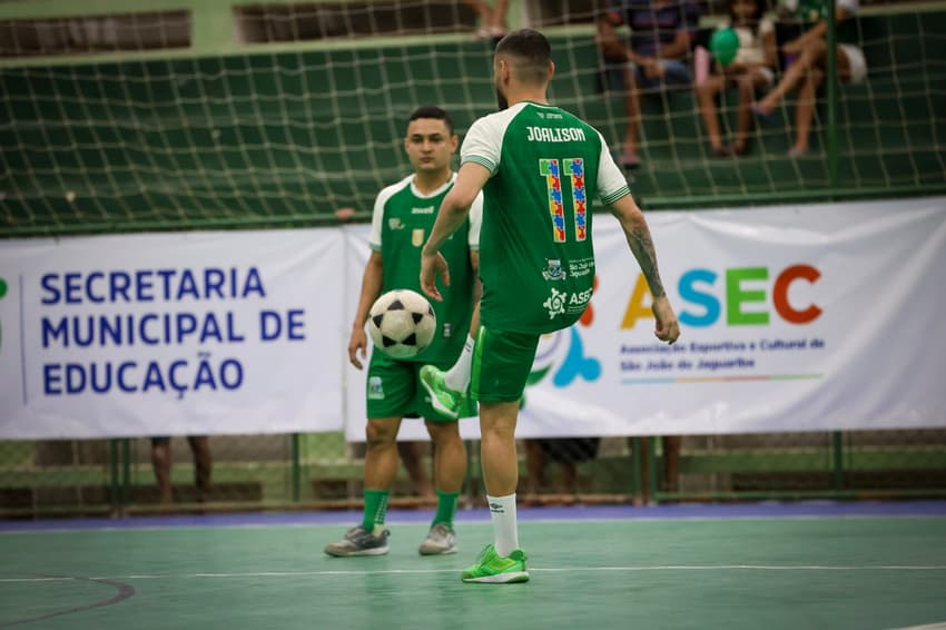Jogadores do São João do Jaguaribe em partida do Brasileiro de Futsal (Foto: Cecilia Prutchansky/Divulgação)