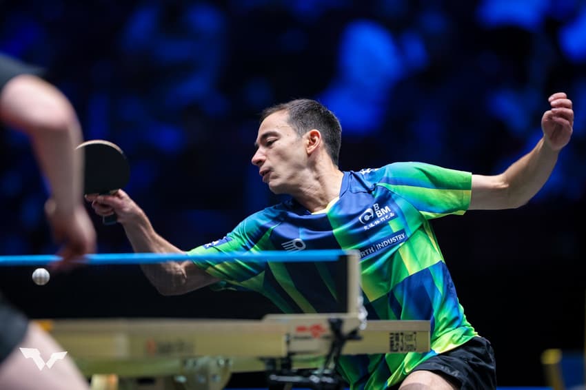 Hugo Calderano na derrota para o alemão Benedikt Duda na Suécia (Foto:WTT/Divulgação)