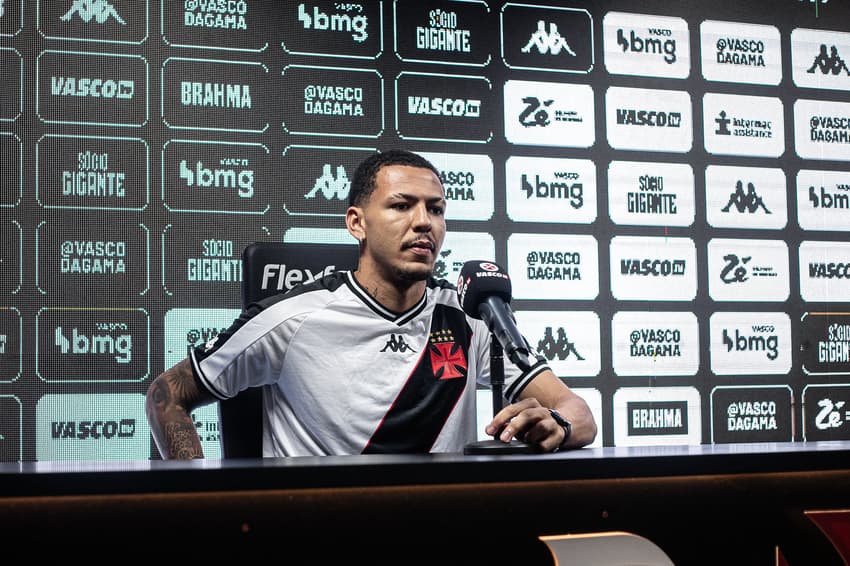 Clayton disputou apenas oito jogos pelo Vasco (Foto: Leandro Amorim/Vasco)