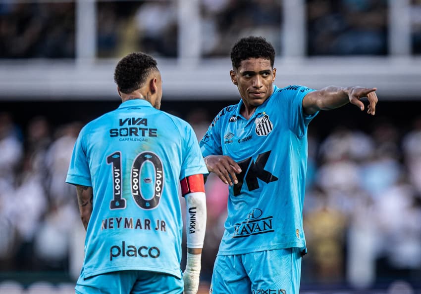 Neymar e Souza (Foto: Raul Baretta/ Santos FC)
