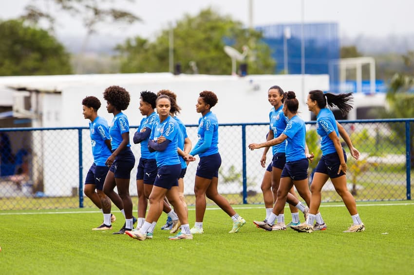Treino das Mulheres de Aço (Foto: Letícia Martins / EC Bahia)